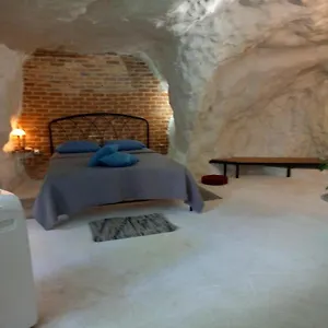 Cave House Apartment